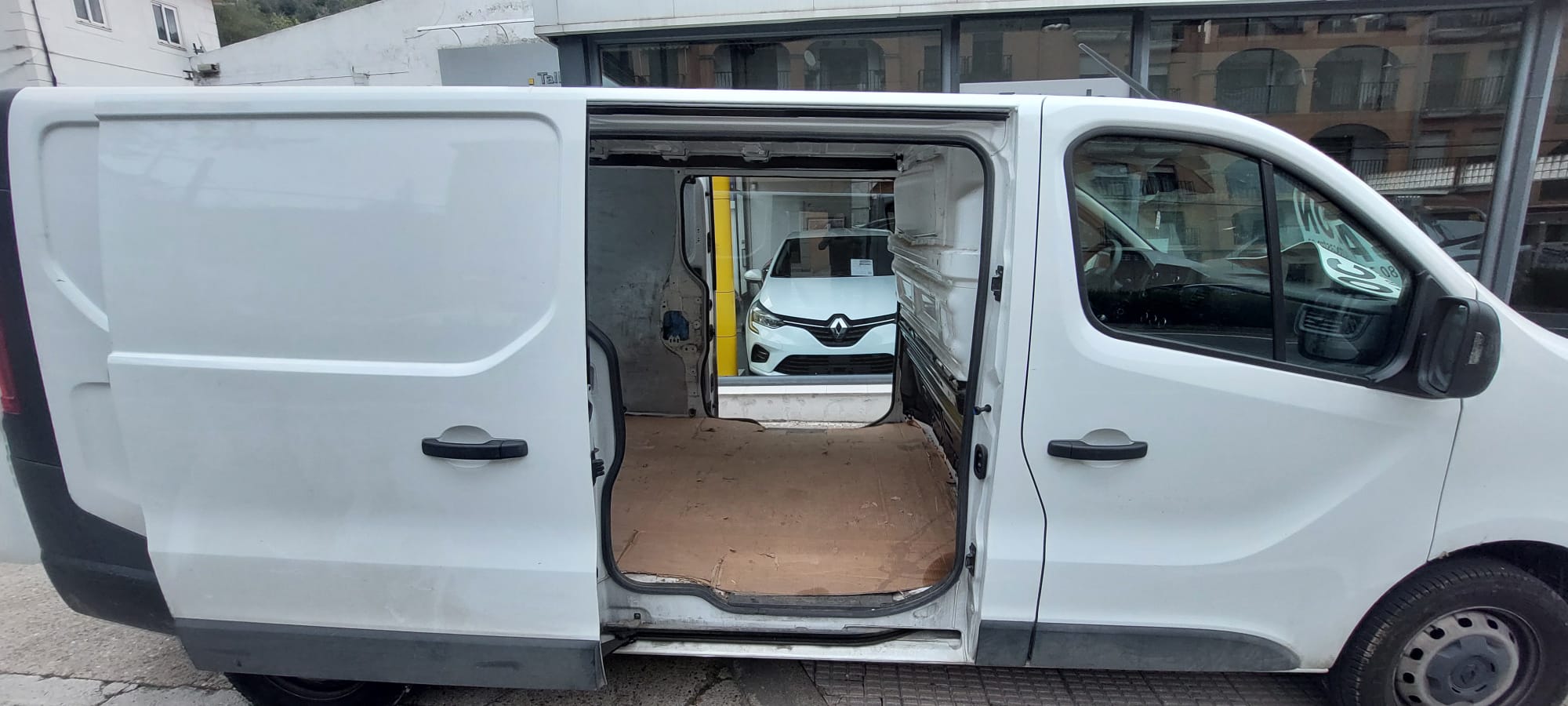 Renault Trafic 2.0 130cv foto 10